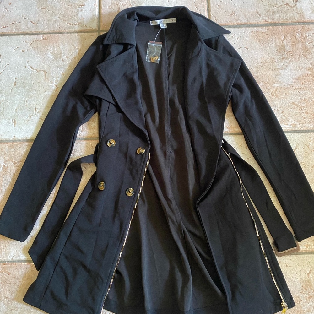 BRAND NEW black zip up trench coat with belt - Picture 3 of 4